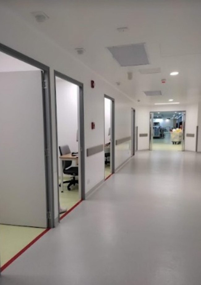 Remodelación quirófanos Fundación Santa Fe de Bogotá acabados - AE Proyectos